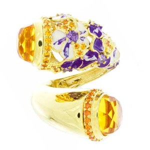 Goldara, 18K Jasmine Bypass Ring