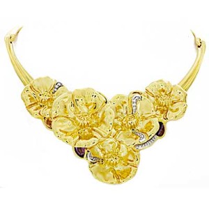 Goldara, 18K Spring Floral Necklace