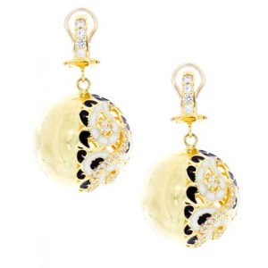 Goldara, 18K Paisley Dome Drop Earrings